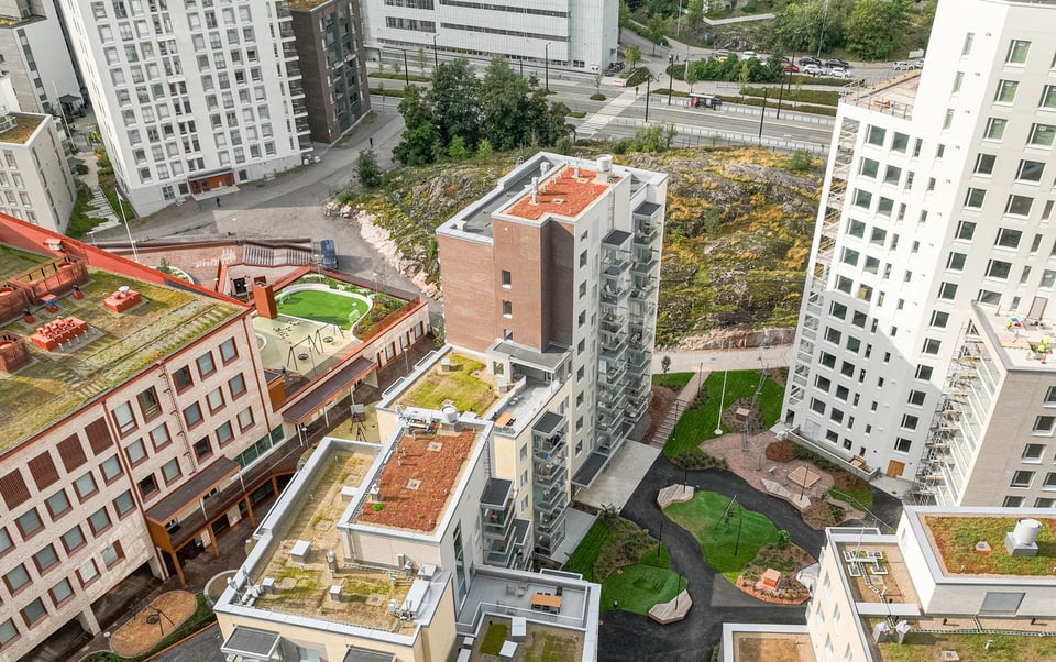 Avara Completes a Significant Refinancing