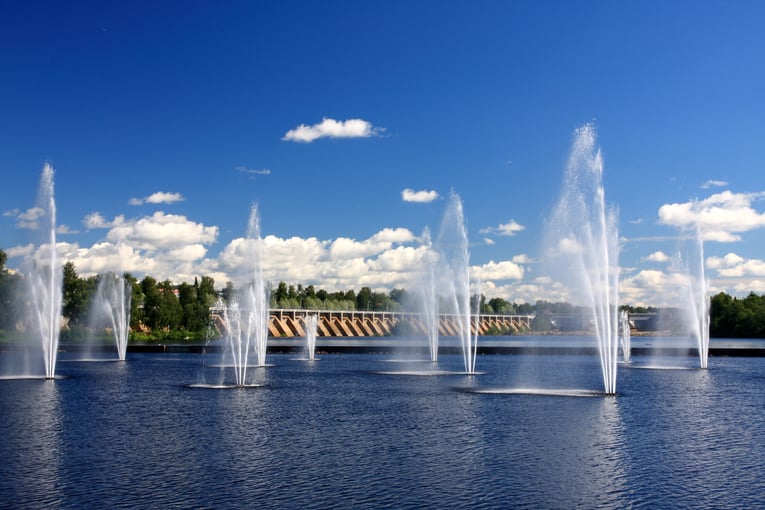 Merikosken suihkulähteet ovat olleet yksi Oulun tunnusmerkeistä.
